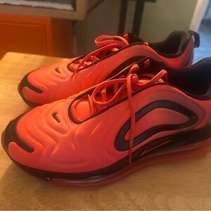 Nike 720 University Red